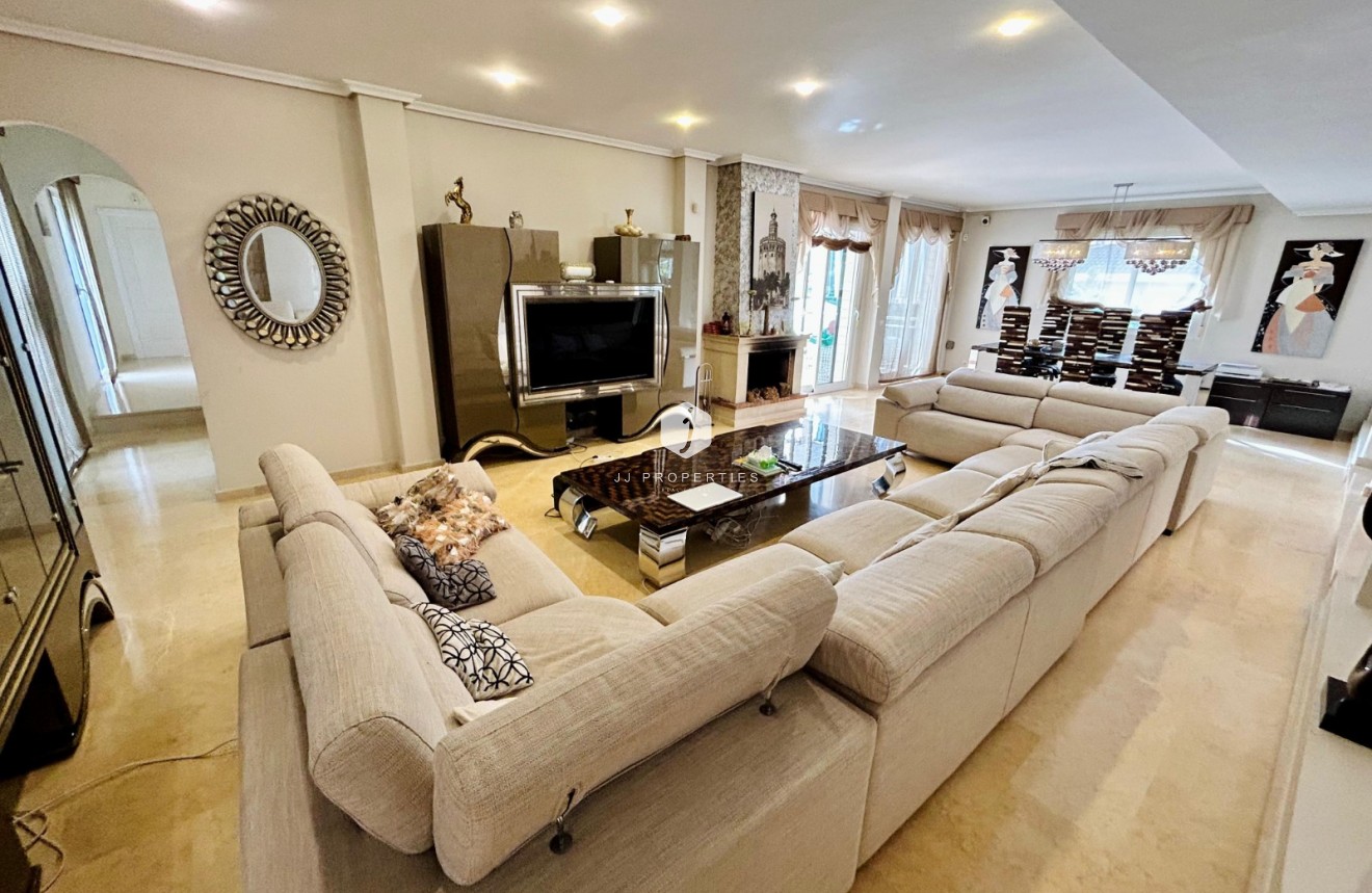 Segunda mano - Villa -
Torrevieja - Costa Blanca