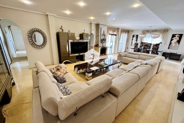 Segunda mano - Villa -
Torrevieja - Costa Blanca