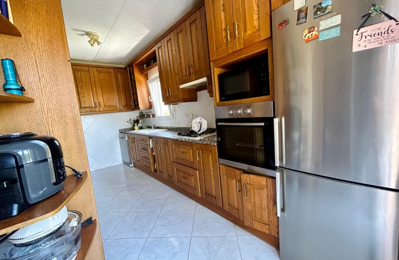 Resale - Villa -
El Chaparral - Inland