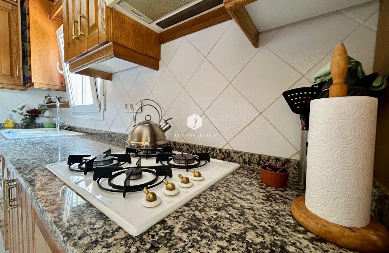 Resale - Villa -
El Chaparral - Inland