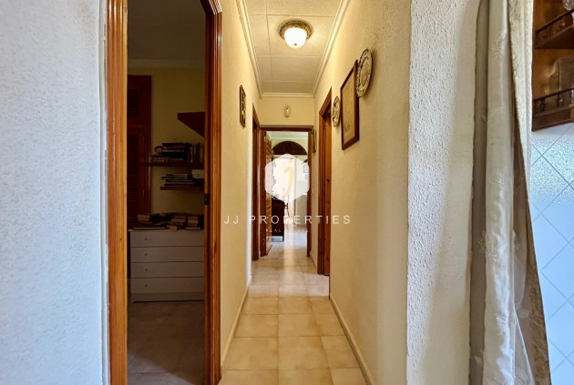 Resale - Villa -
El Chaparral - Inland