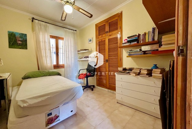 Resale - Villa -
El Chaparral - Inland