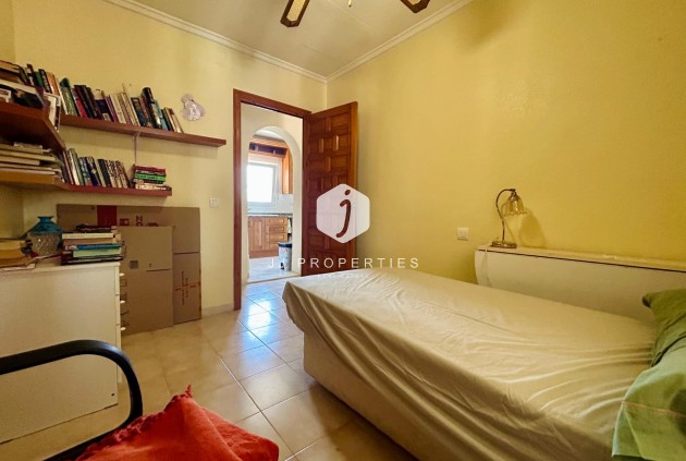 Resale - Villa -
El Chaparral - Inland