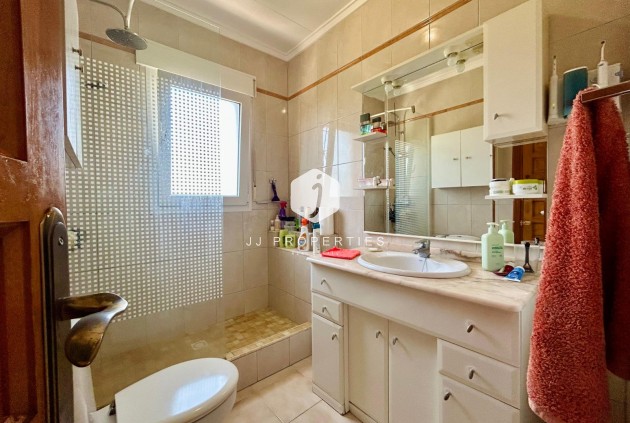 Resale - Villa -
El Chaparral - Inland