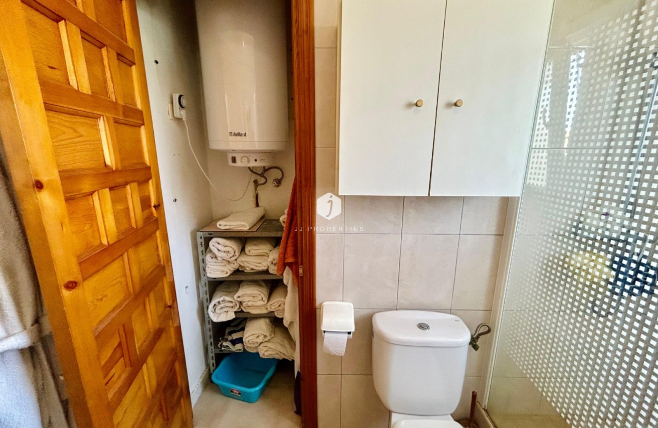 Resale - Villa -
El Chaparral - Inland