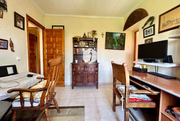 Resale - Villa -
El Chaparral - Inland