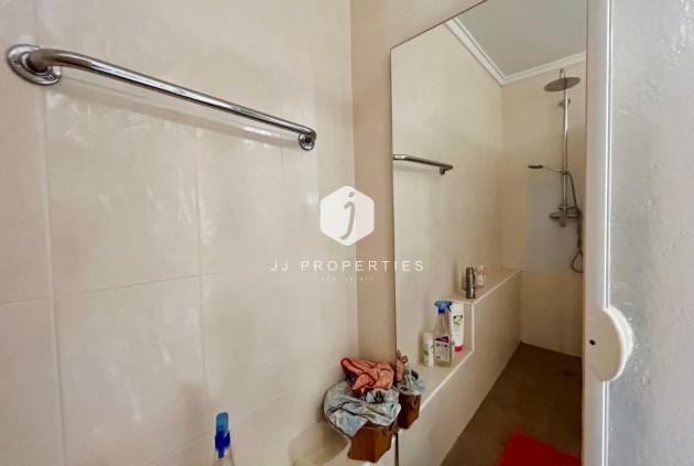 Resale - Villa -
El Chaparral - Inland