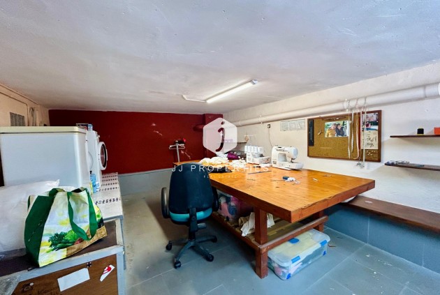 Resale - Villa -
El Chaparral - Inland