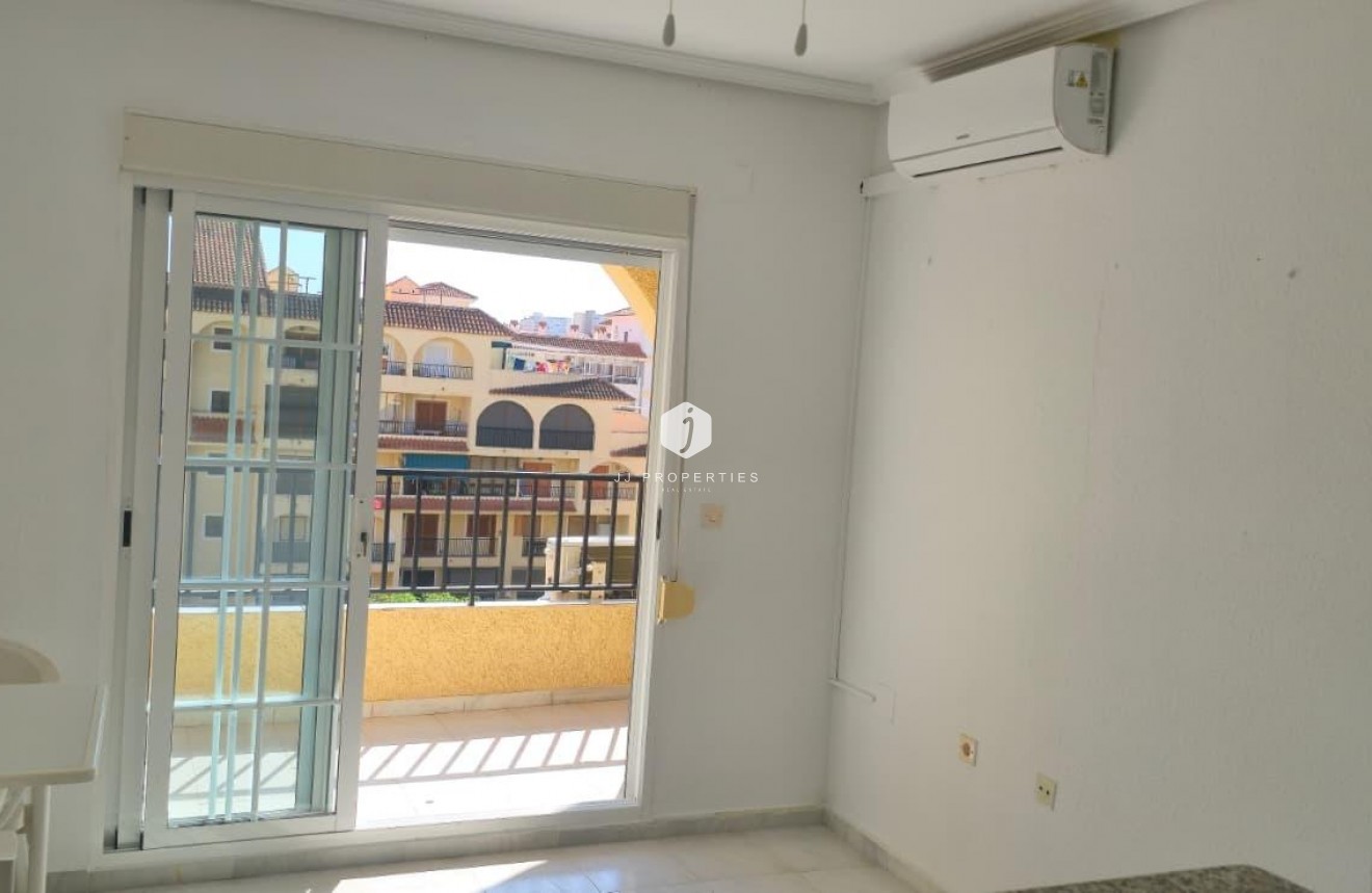 Resale - Penthouse -
Torrevieja - La Mata