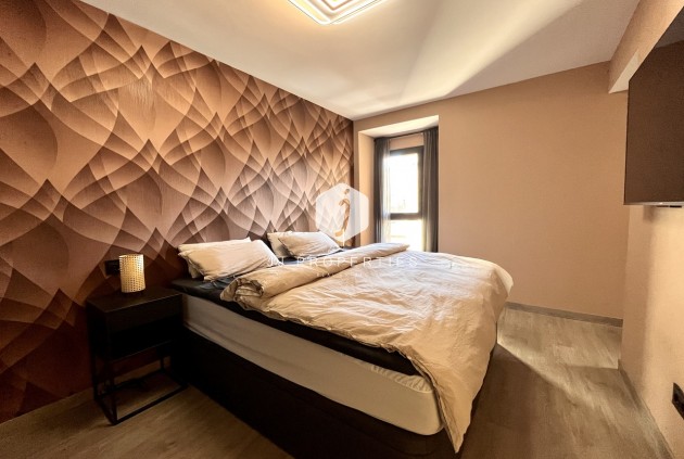 Segunda mano - Apartamento / piso -
Almoradí - Inland