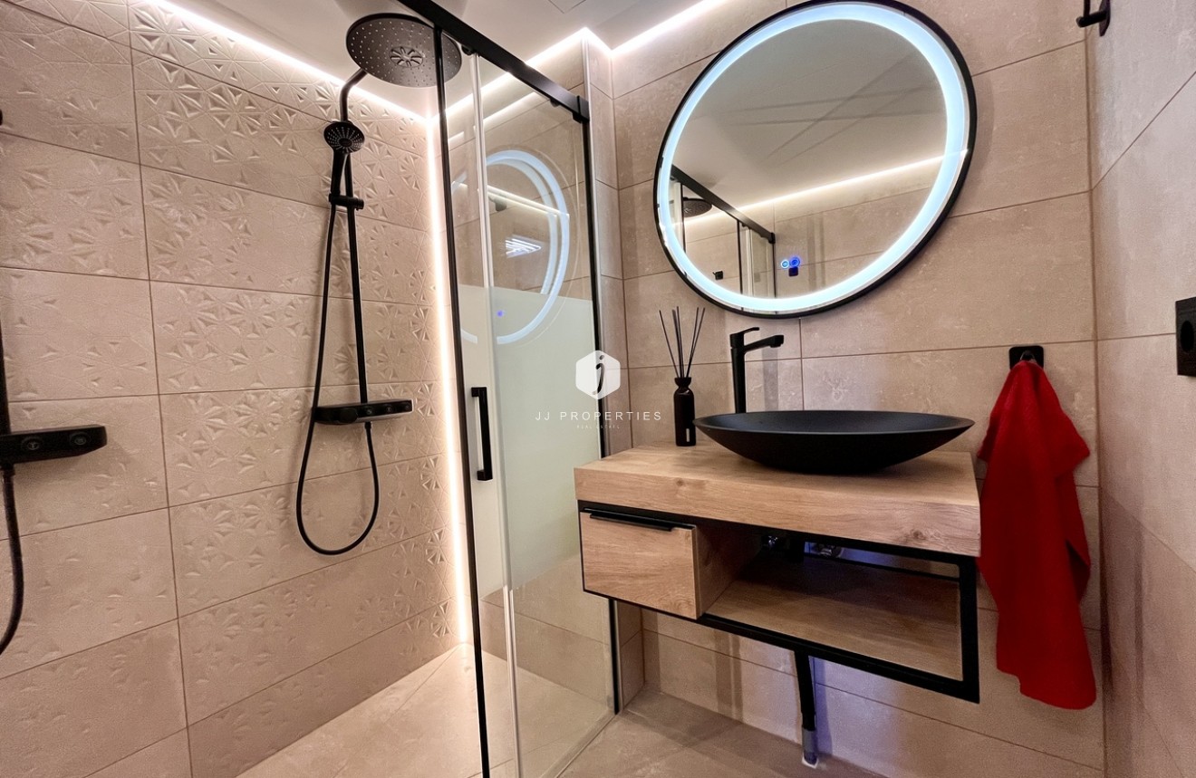 Segunda mano - Apartamento / piso -
Almoradí - Inland