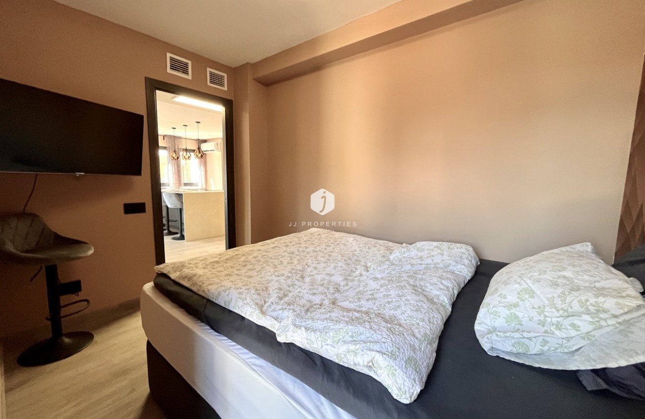 Segunda mano - Apartamento / piso -
Almoradí - Inland