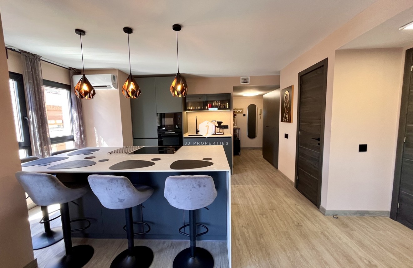 Segunda mano - Apartamento / piso -
Almoradí - Inland