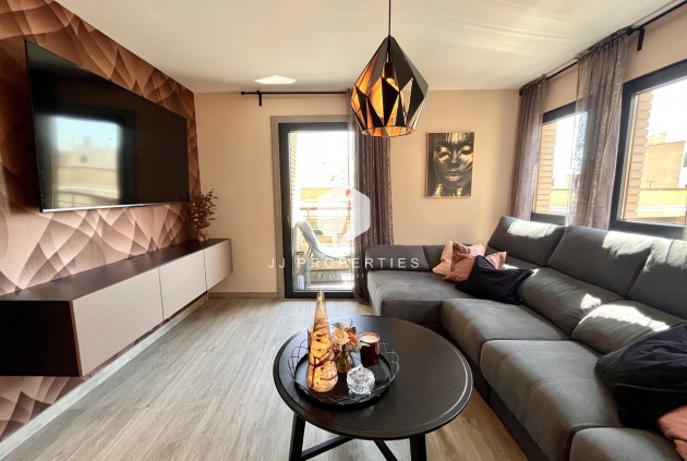 Segunda mano - Apartamento / piso -
Almoradí - Inland