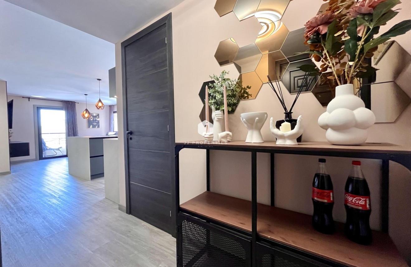 Segunda mano - Apartamento / piso -
Almoradí - Inland