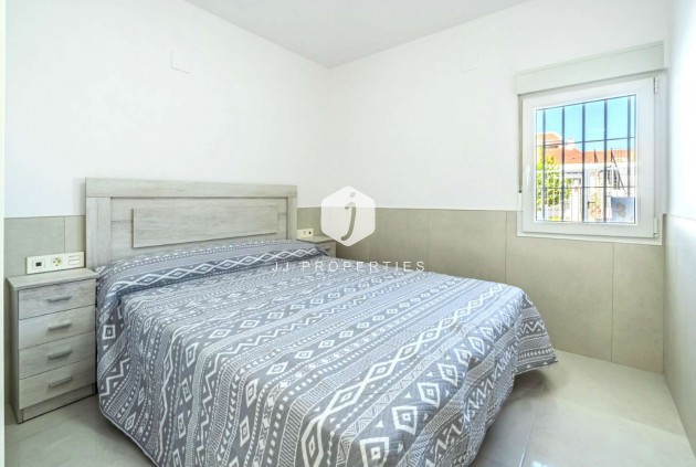 Segunda mano - Bungalow -
Torrevieja - Costa Blanca