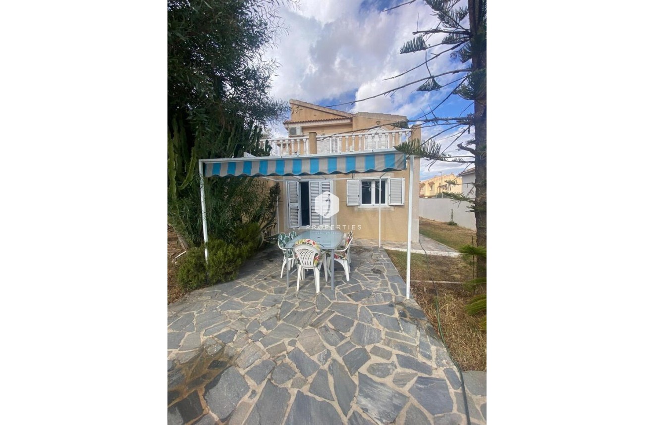 Aus zweiter Hand - Villa -
Los Balcones - Costa Blanca