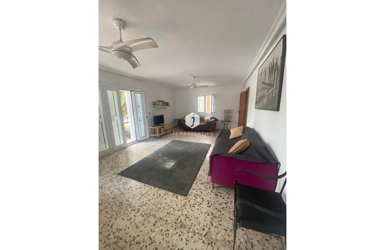 Aus zweiter Hand - Villa -
Los Balcones - Costa Blanca