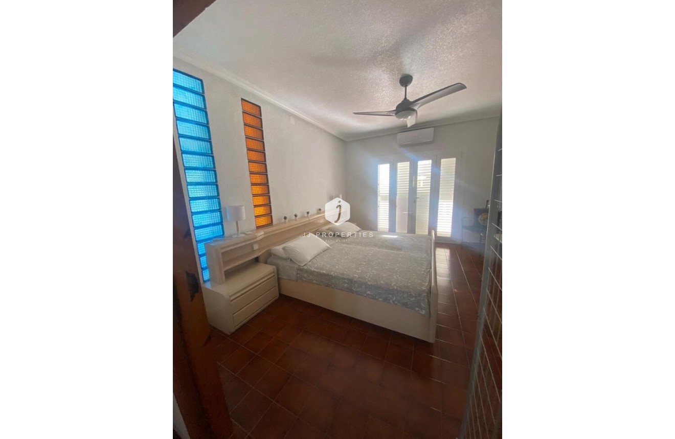 Aus zweiter Hand - Villa -
Los Balcones - Costa Blanca