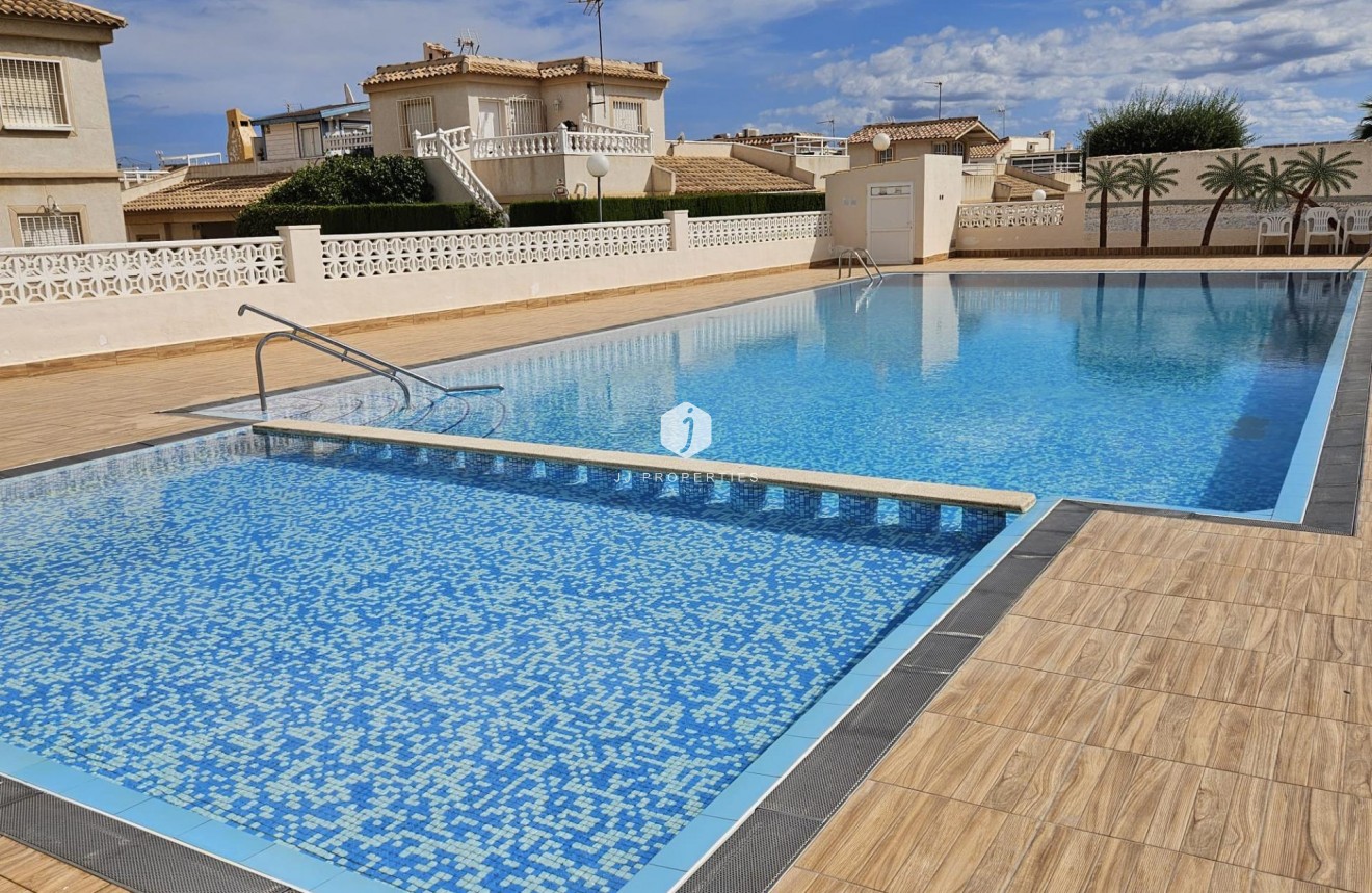 Segunda mano - Chalet -
Torrevieja - Los Balcones - Los Altos del Edén