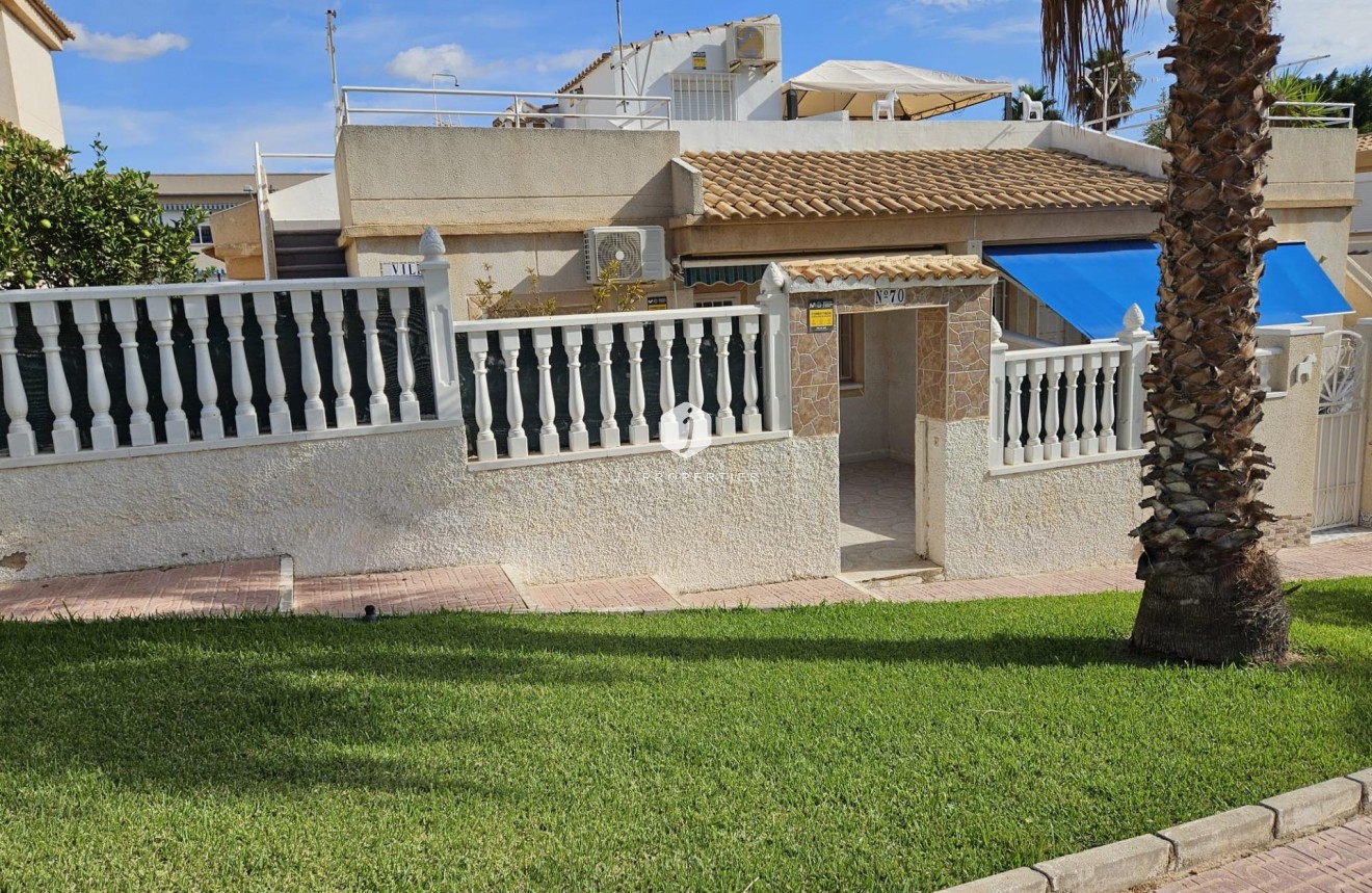 Segunda mano - Chalet -
Torrevieja - Los Balcones - Los Altos del Edén