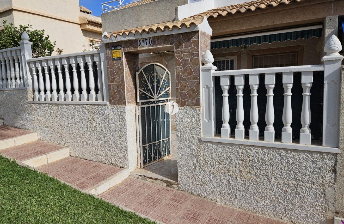 Segunda mano - Chalet -
Torrevieja - Los Balcones - Los Altos del Edén