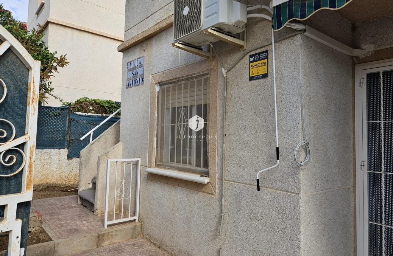 Segunda mano - Chalet -
Torrevieja - Los Balcones - Los Altos del Edén