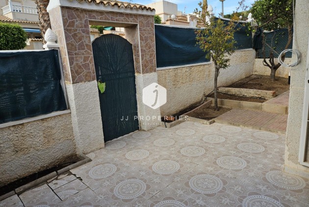 Segunda mano - Chalet -
Torrevieja - Los Balcones - Los Altos del Edén