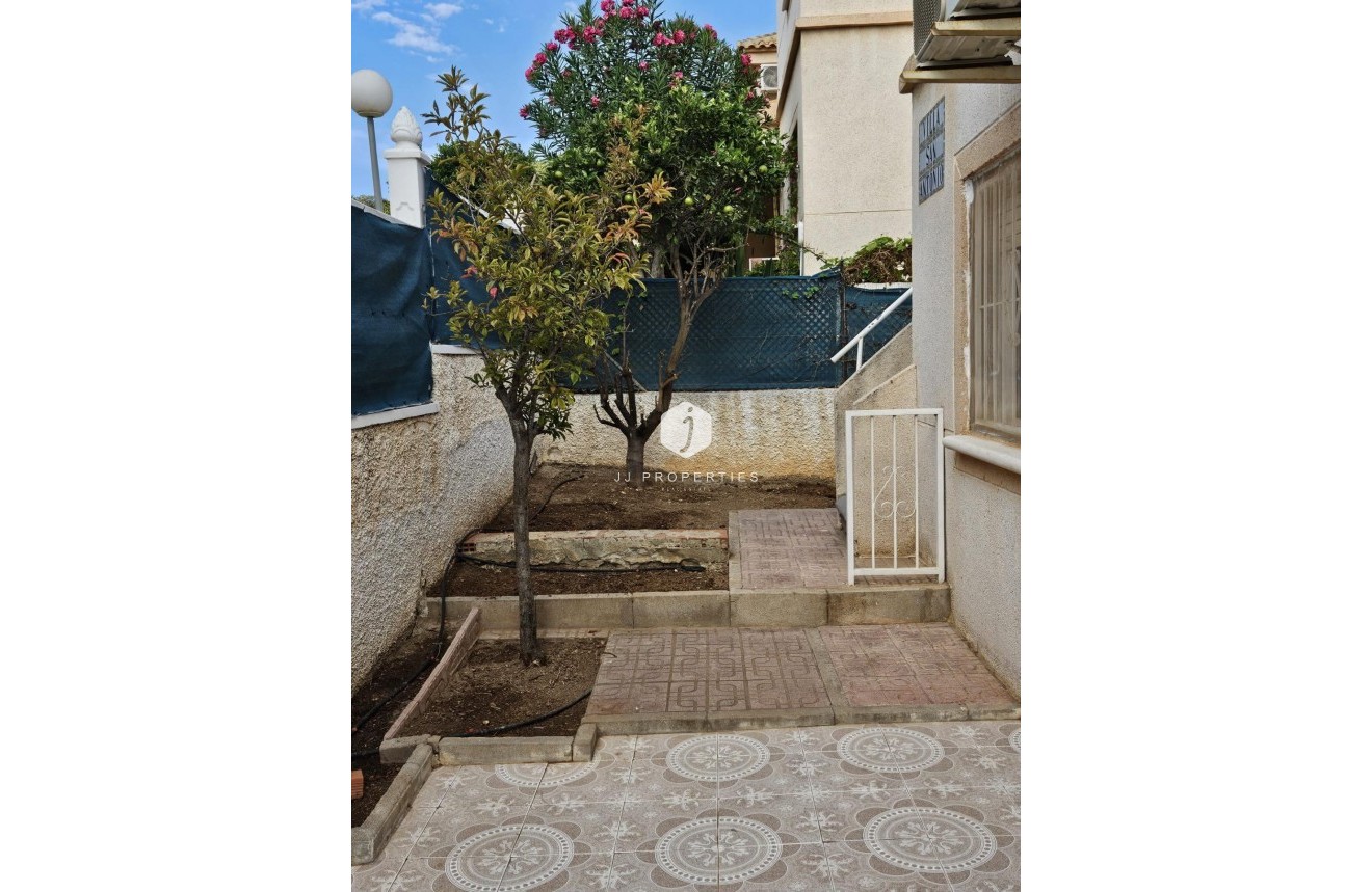 Segunda mano - Chalet -
Torrevieja - Los Balcones - Los Altos del Edén