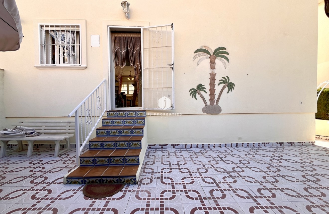 Segunda mano - Apartamento / piso -
Playa Flamenca - Costa Blanca