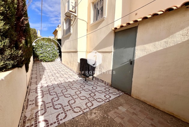 Segunda mano - Apartamento / piso -
Playa Flamenca - Costa Blanca