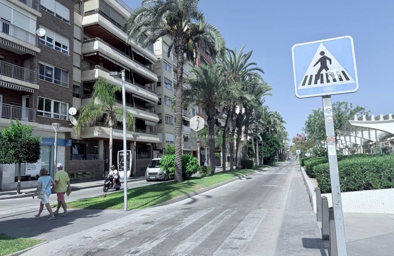 Segunda mano - Apartamento / piso -
Torrevieja - Puerto