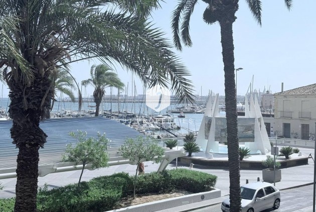 Segunda mano - Apartamento / piso -
Torrevieja - Puerto