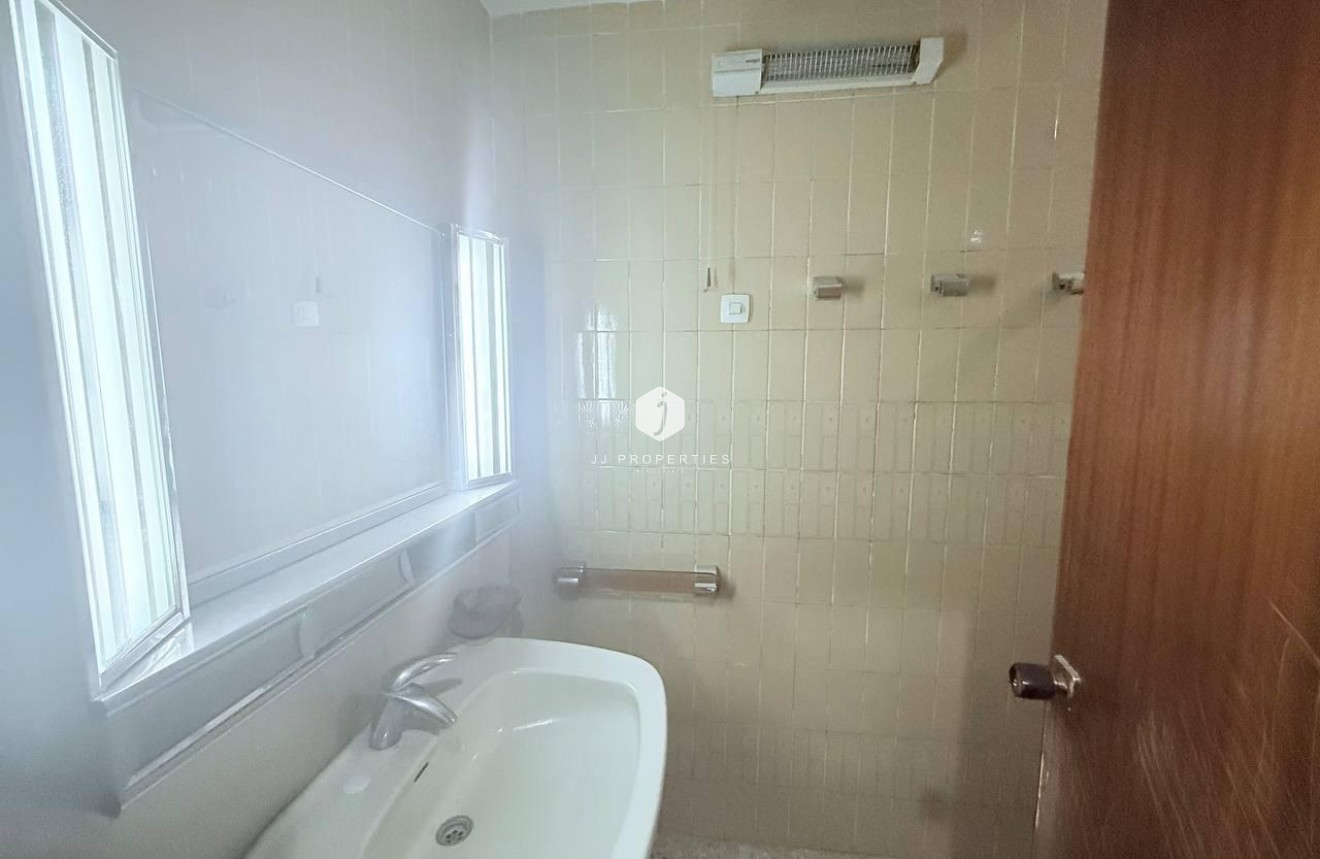 Segunda mano - Apartamento / piso -
Torrevieja - Puerto