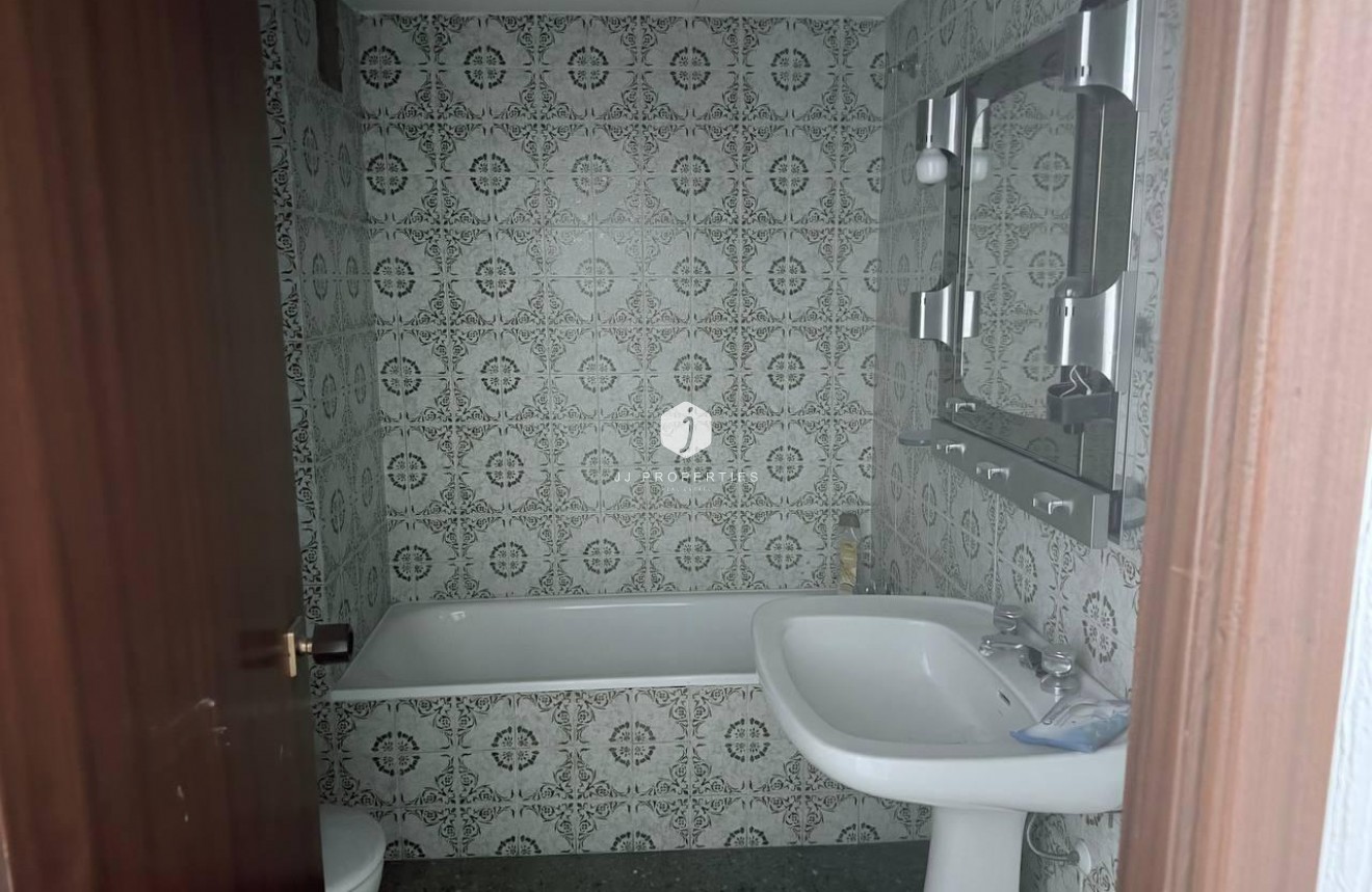 Segunda mano - Apartamento / piso -
Torrevieja - Puerto