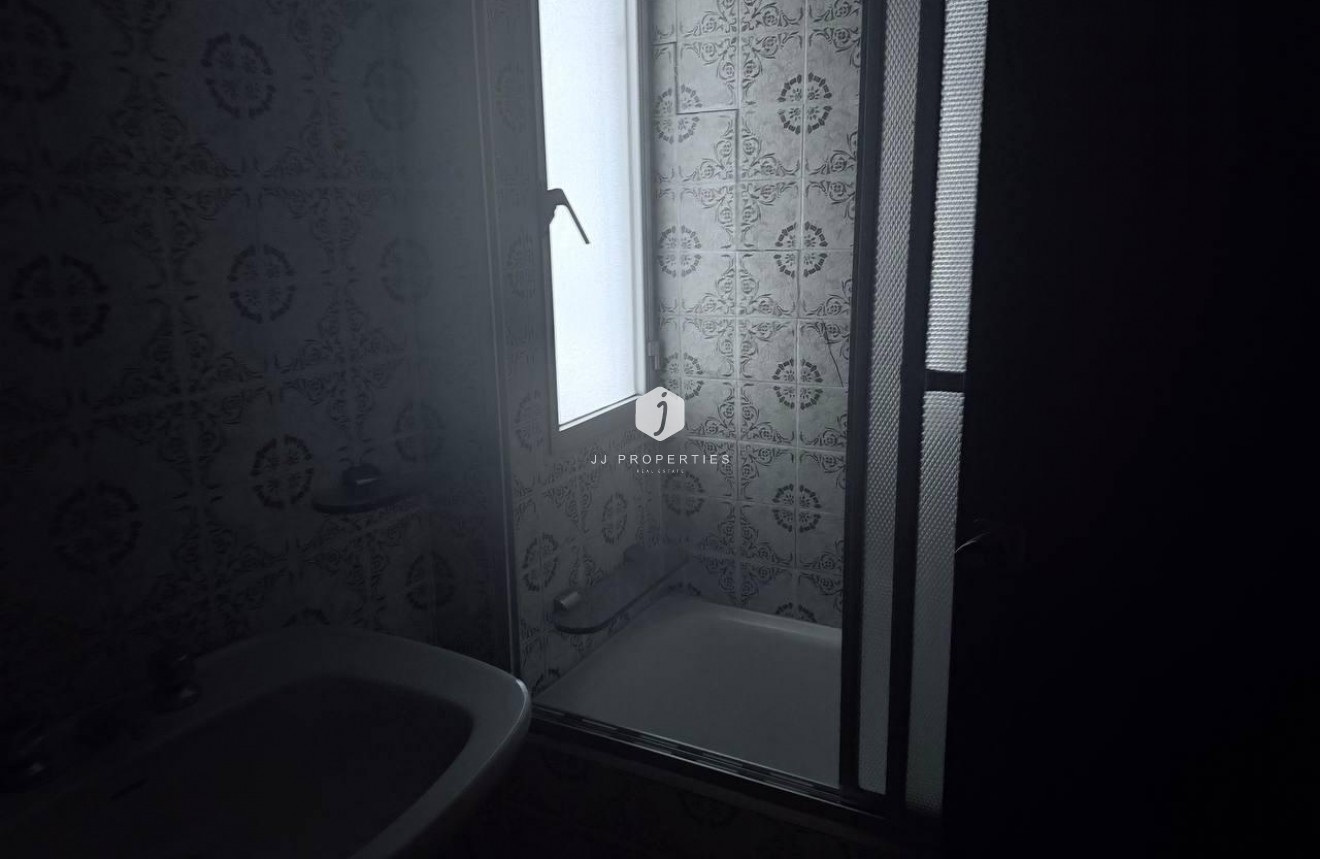 Segunda mano - Apartamento / piso -
Torrevieja - Puerto