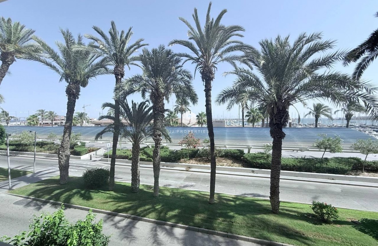 Segunda mano - Apartamento / piso -
Torrevieja - Puerto