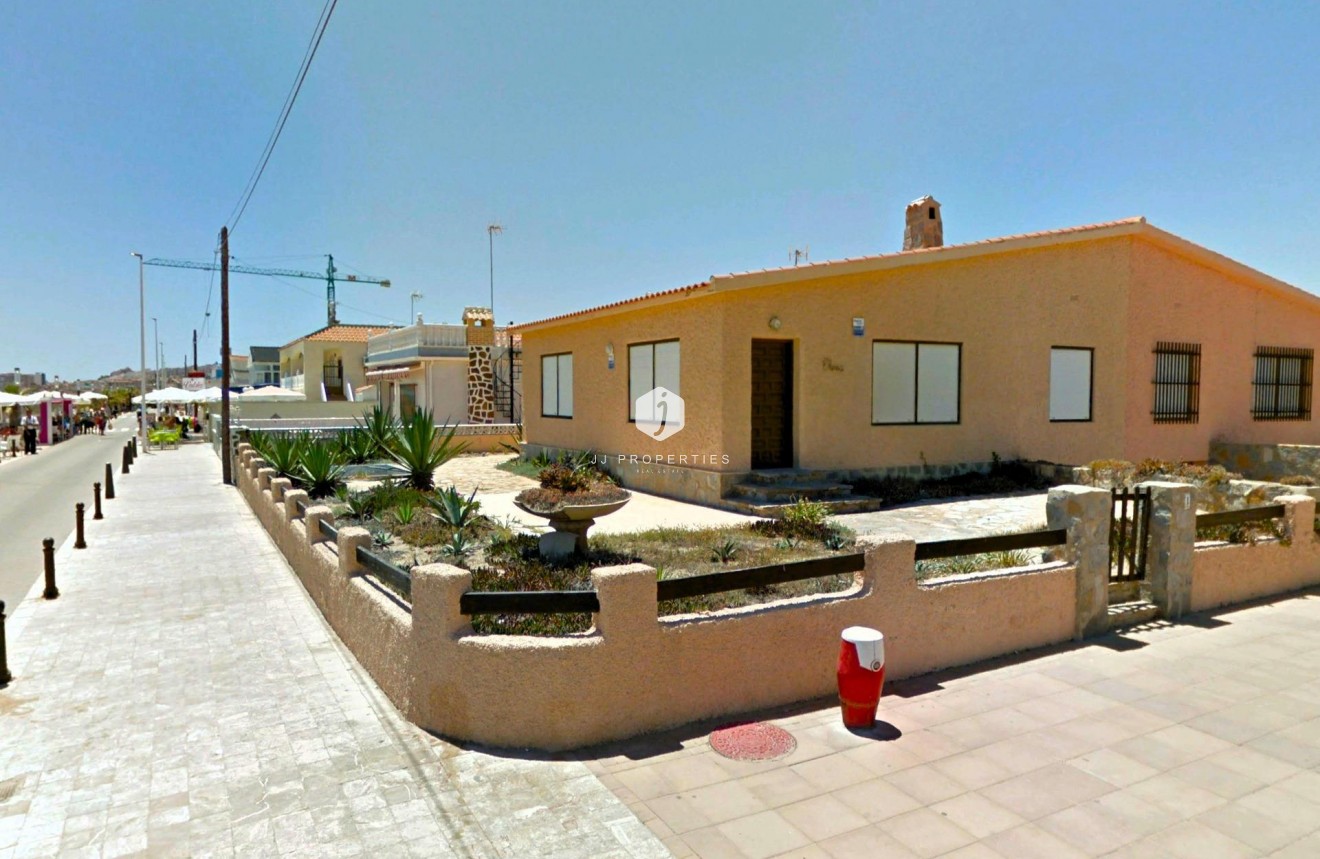 Aus zweiter Hand - Chalet -
Torrevieja - La Mata