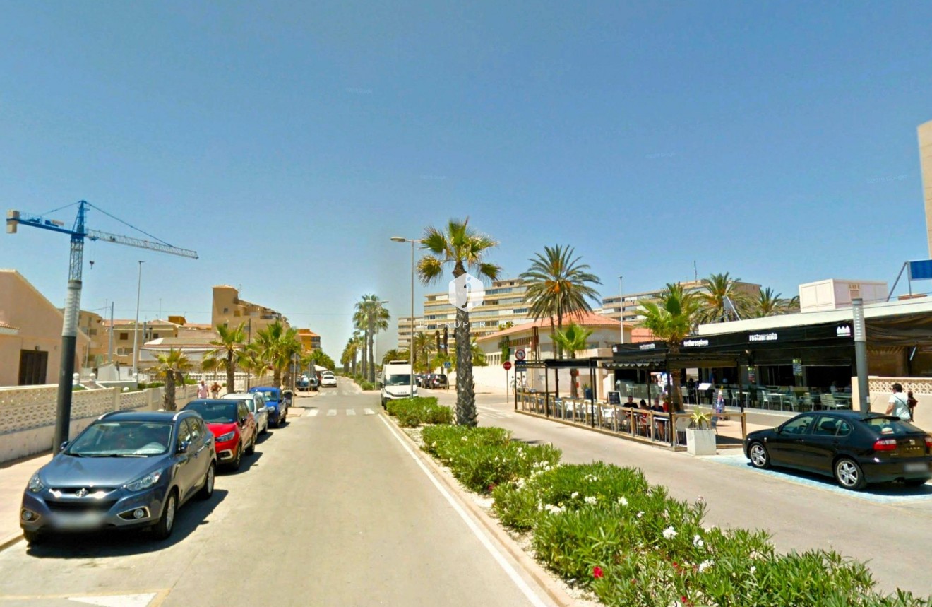 Aus zweiter Hand - Chalet -
Torrevieja - La Mata