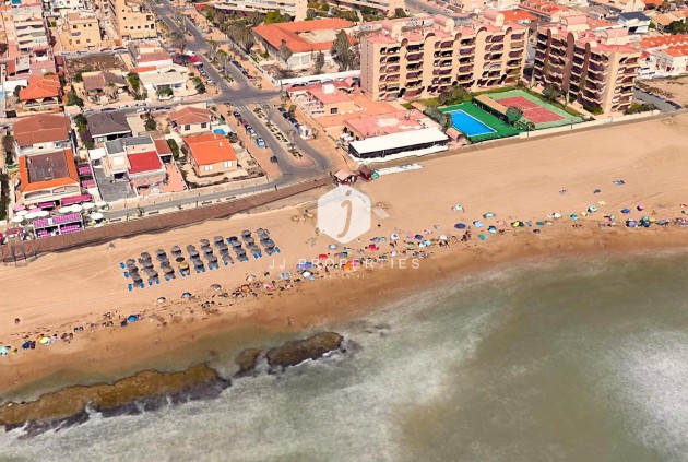 Aus zweiter Hand - Chalet -
Torrevieja - La Mata