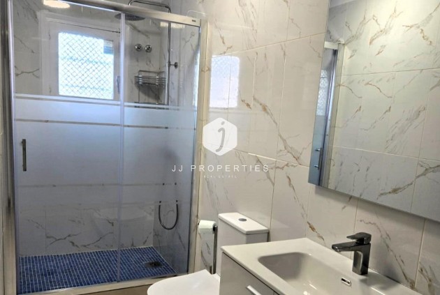 Aus zweiter Hand - Chalet -
Torrevieja - La Mata