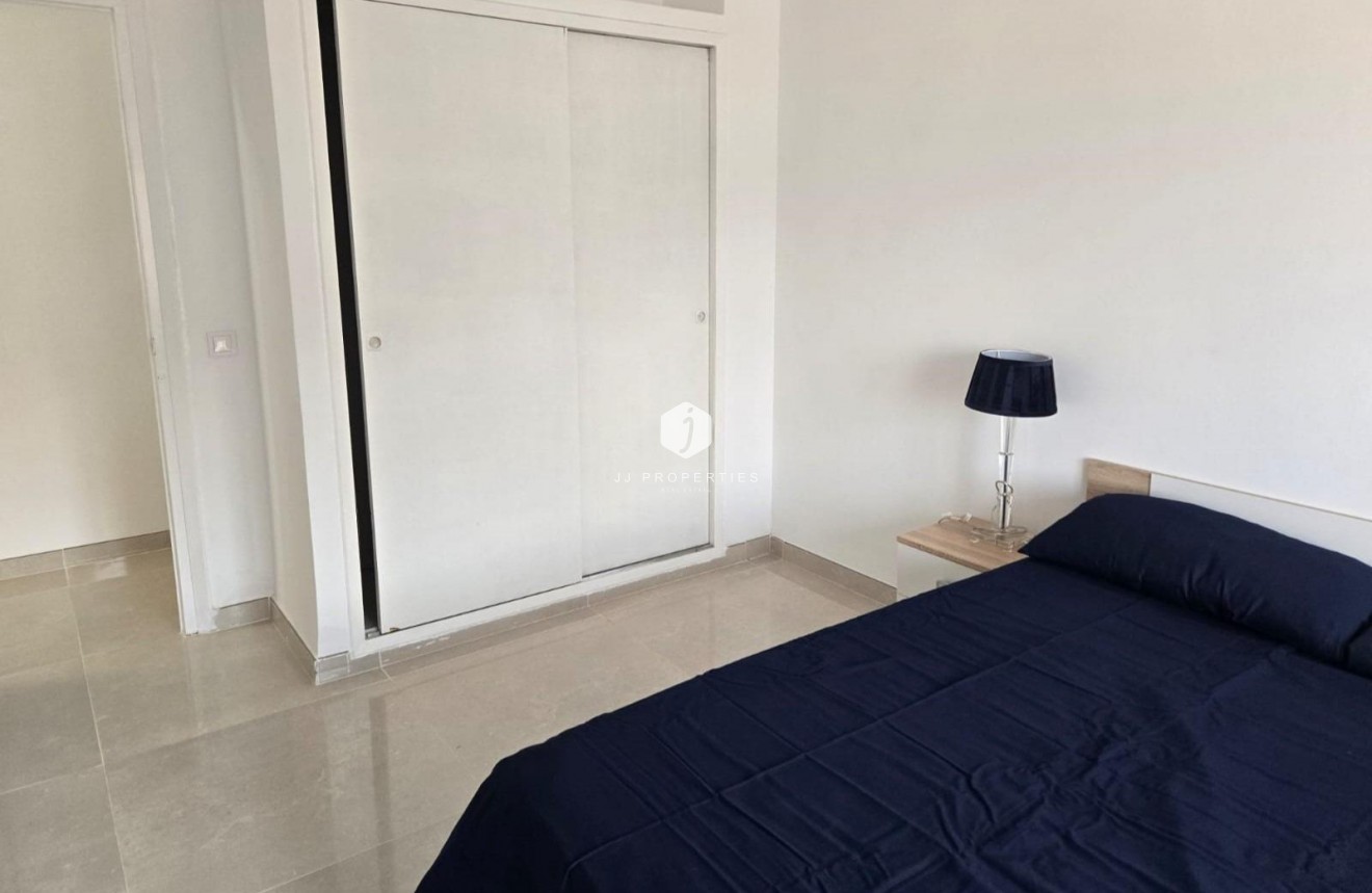 Aus zweiter Hand - Chalet -
Torrevieja - La Mata