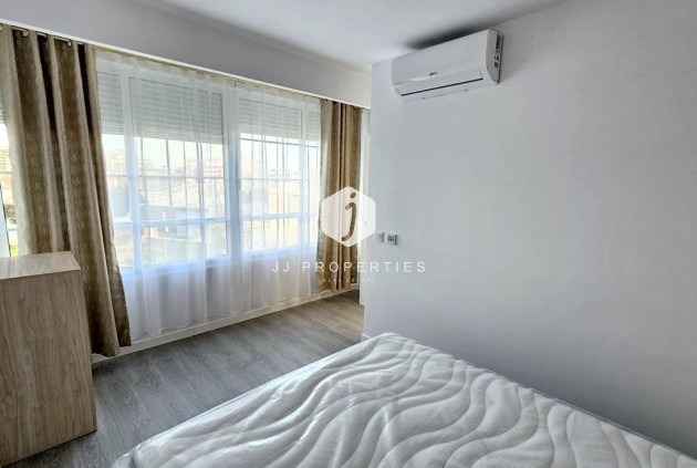 Segunda mano - Apartamento / piso -
Torrevieja - Cabo cervera