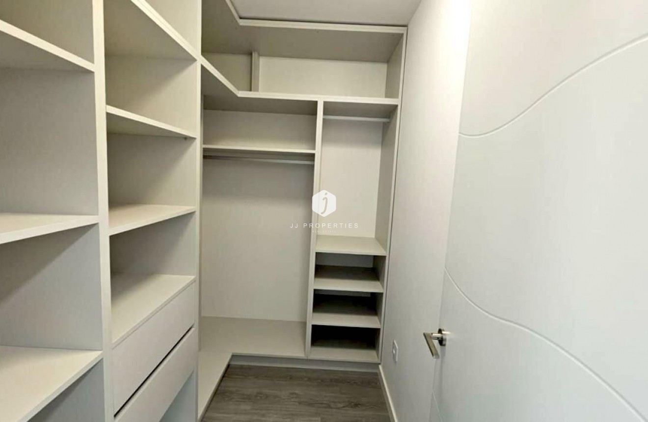 Segunda mano - Apartamento / piso -
Torrevieja - Cabo cervera