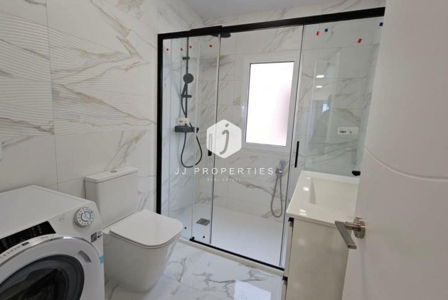 Segunda mano - Apartamento / piso -
Torrevieja - Cabo cervera