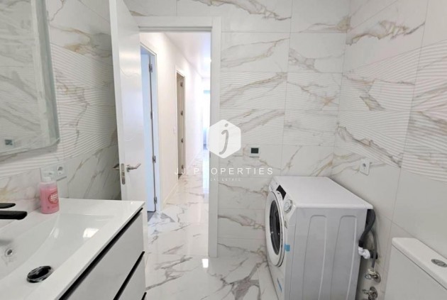 Segunda mano - Apartamento / piso -
Torrevieja - Cabo cervera