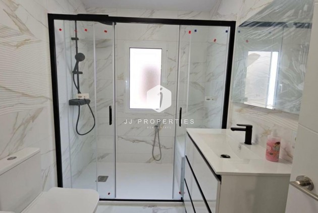 Segunda mano - Apartamento / piso -
Torrevieja - Cabo cervera