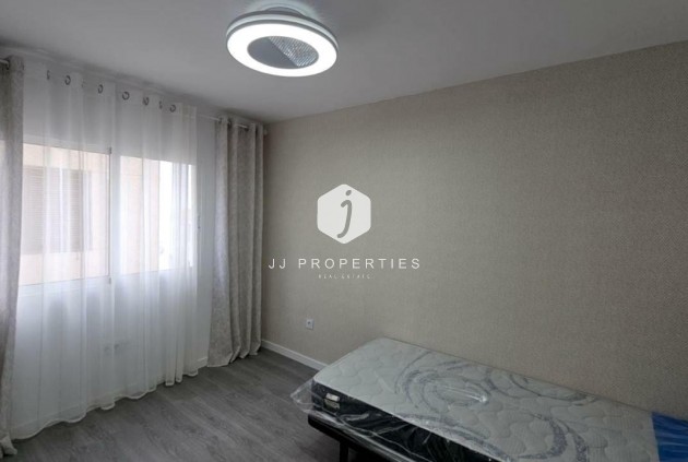 Segunda mano - Apartamento / piso -
Torrevieja - Cabo cervera