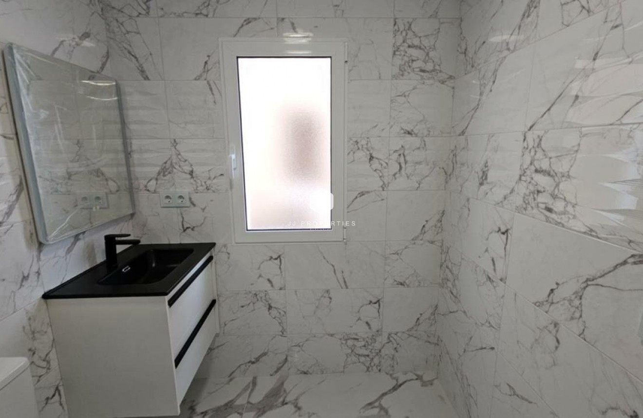 Segunda mano - Apartamento / piso -
Torrevieja - Cabo cervera