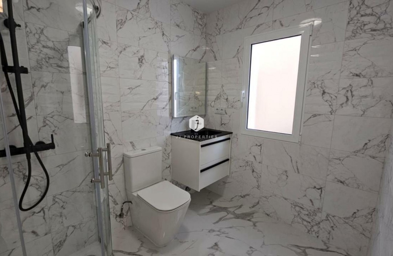 Segunda mano - Apartamento / piso -
Torrevieja - Cabo cervera